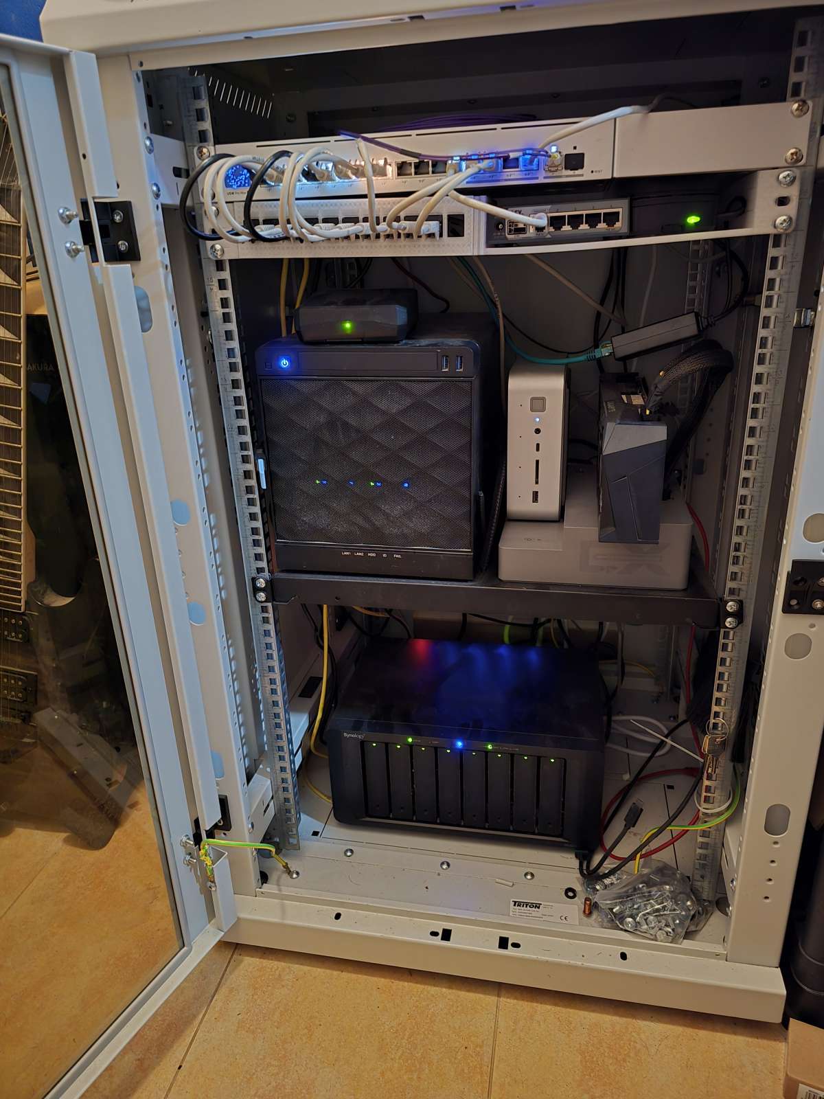 Server rack